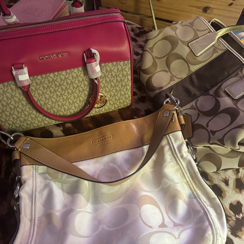 Michael Kors Pink and Tan Signature coach and key lock lock bundle